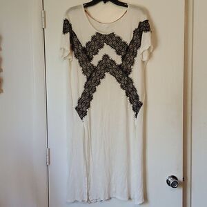 Coco + Jaimeson Tunic Top with Lace Detail